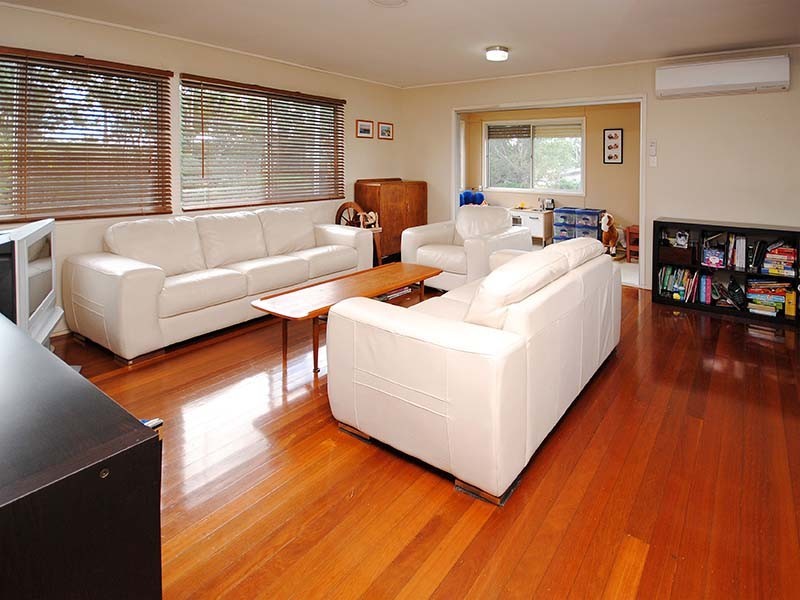 49 Plucks Road, Arana Hills QLD 4054