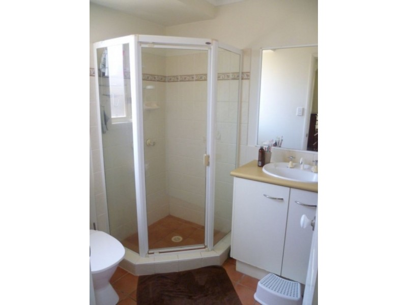 24 Hawkes Avenue, Arana Hills QLD 4054