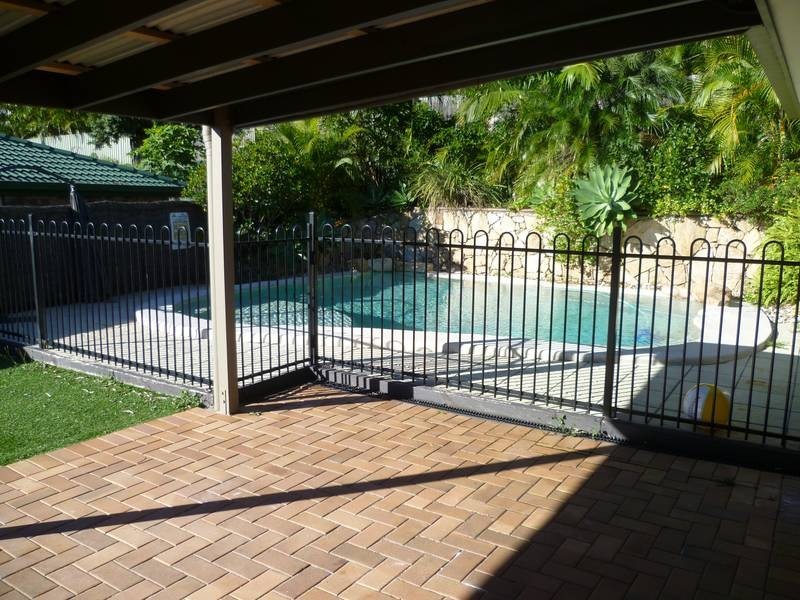 42 Falconglen Place, Ferny Grove QLD 4055