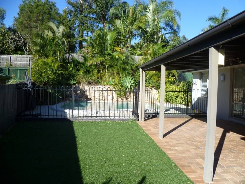 42 Falconglen Place, Ferny Grove QLD 4055