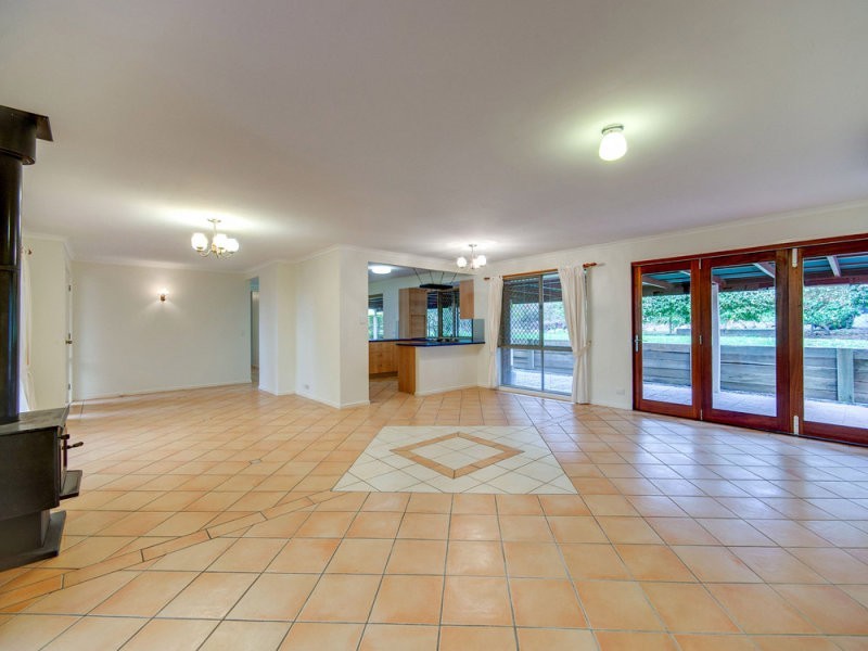 26 Tetragona Drive, Arana Hills QLD 4054