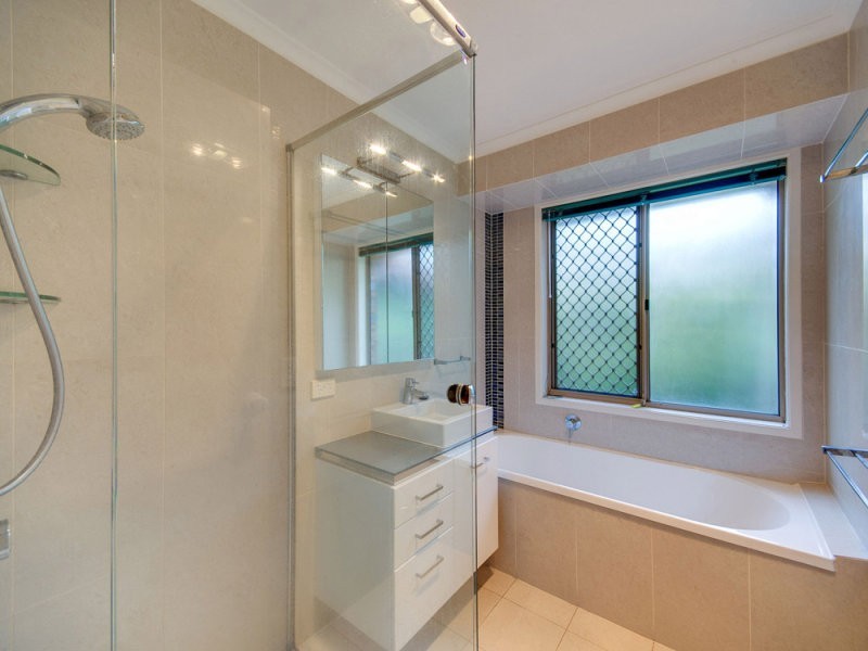 26 Tetragona Drive, Arana Hills QLD 4054