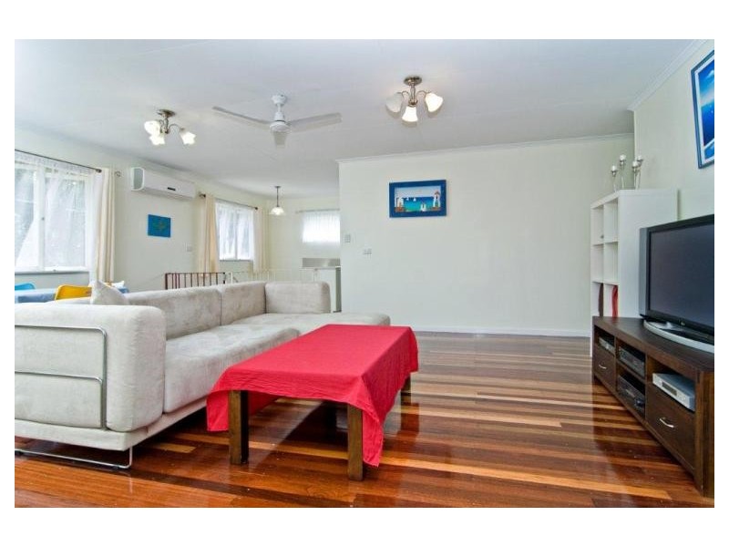 16 Bundar Crescent, Ferny Hills QLD 4055