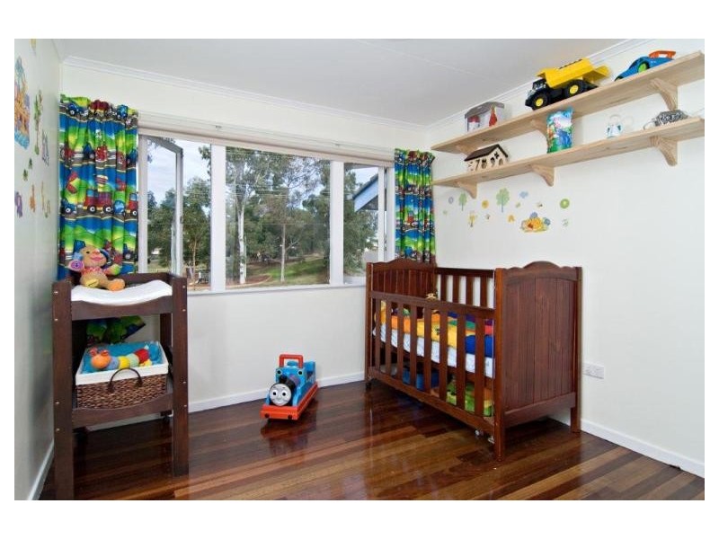 16 Bundar Crescent, Ferny Hills QLD 4055
