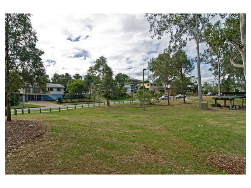 16 Bundar Crescent, Ferny Hills QLD 4055