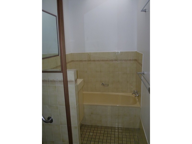 2/3 Movilla Street, Ferny Grove QLD 4055