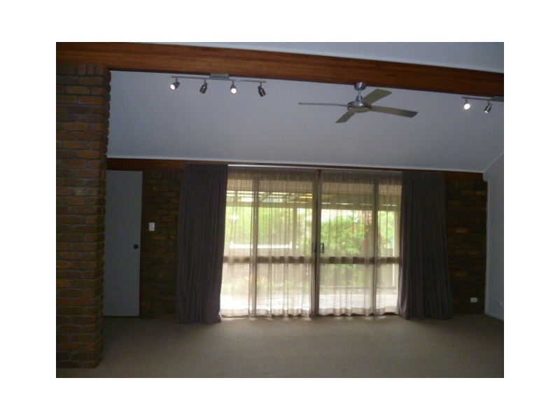 2/3 Movilla Street, Ferny Grove QLD 4055