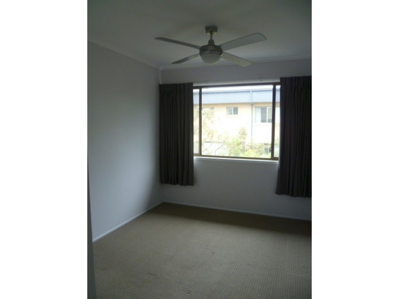 2/3 Movilla Street, Ferny Grove QLD 4055