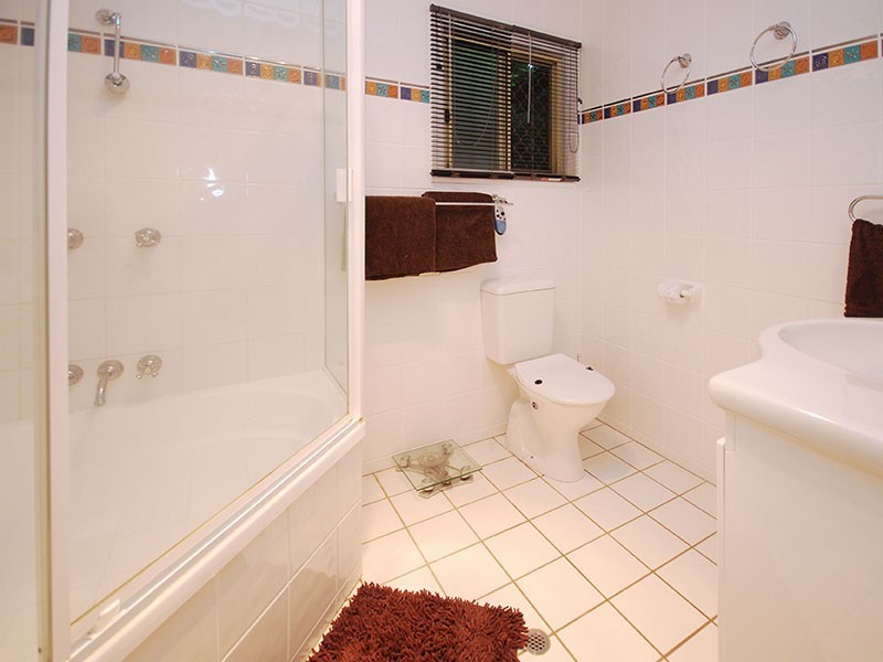 13 Onslow Street, Arana Hills QLD 4054