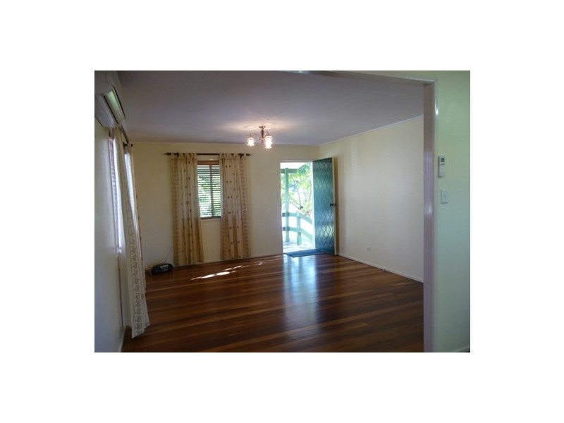 18 Bygraves Street, Strathpine QLD 4500