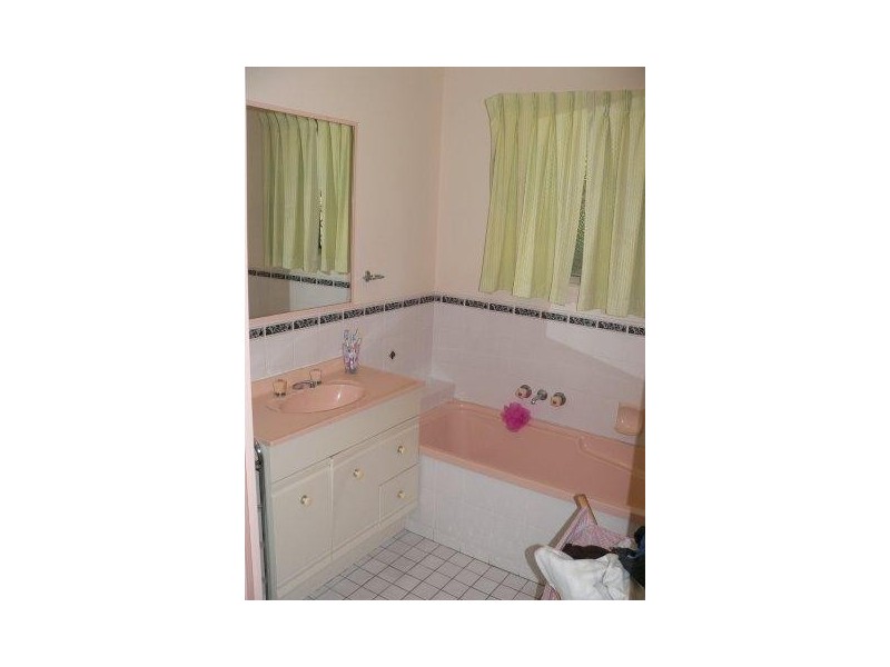 51 Deerdale St, Stafford Heights QLD 4053