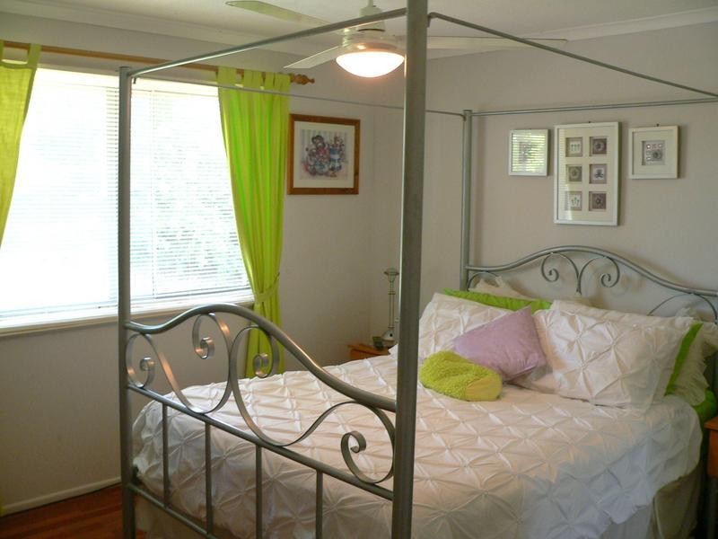 75 View Cr, Arana Hills QLD 4054