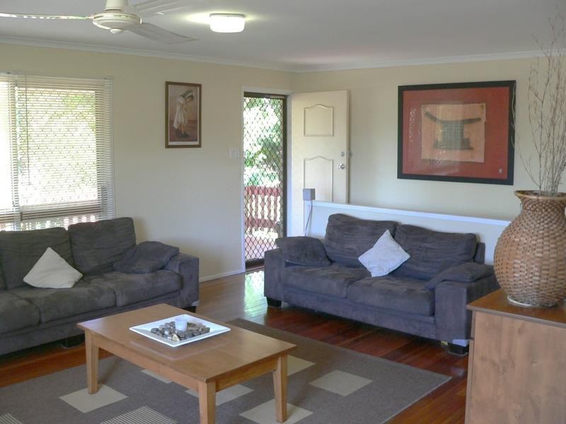 75 View Cr, Arana Hills QLD 4054