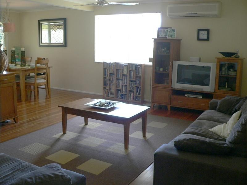 75 View Cr, Arana Hills QLD 4054