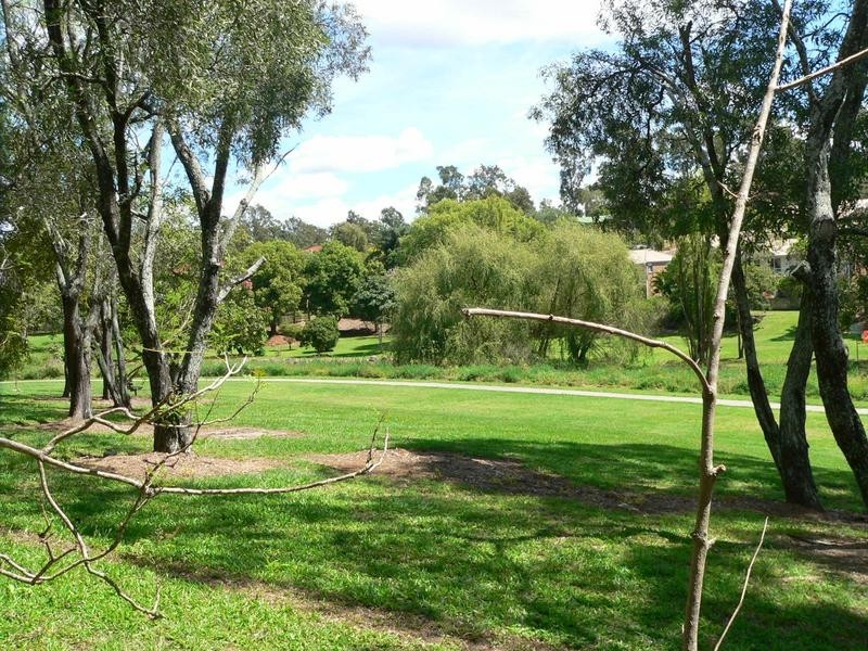 75 View Cr, Arana Hills QLD 4054