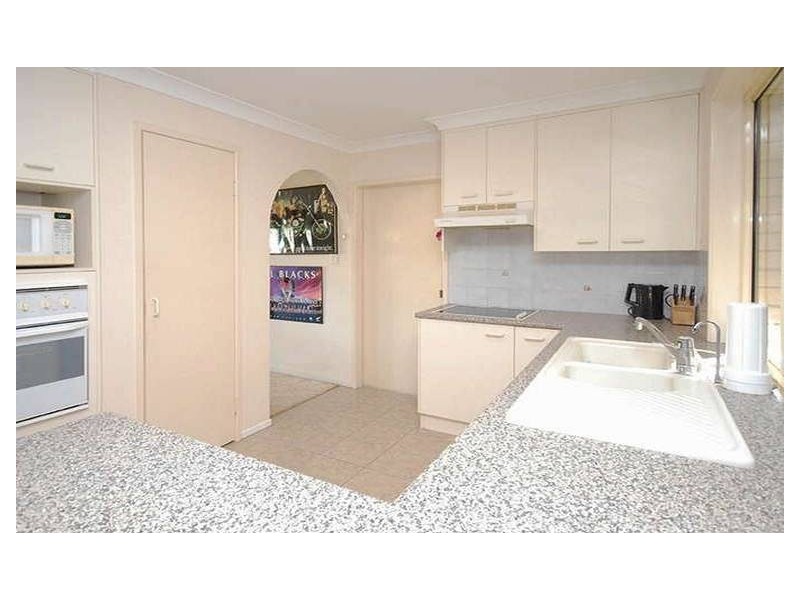 50 Hillenvale Avenue, Arana Hills QLD 4054