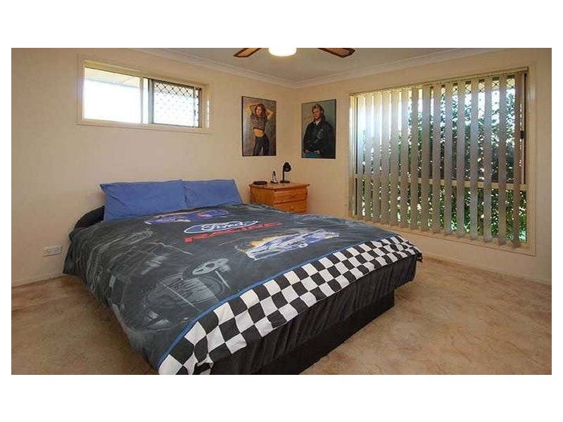 50 Hillenvale Avenue, Arana Hills QLD 4054