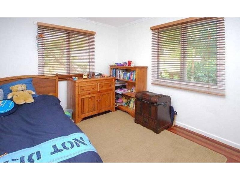 4 Menangle Ave, Arana Hills QLD 4054