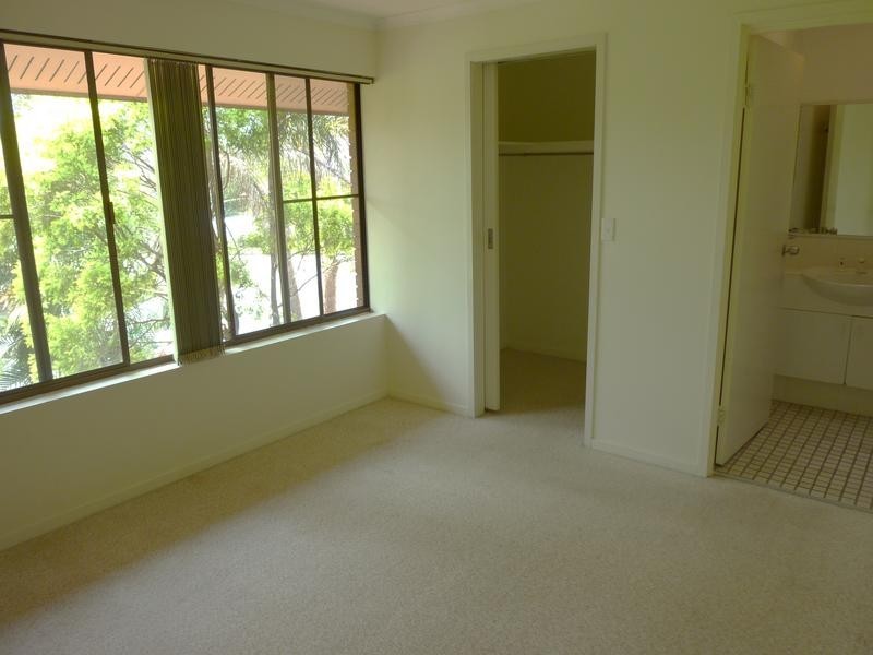 8/21 Jane Street, Arana Hills QLD 4054