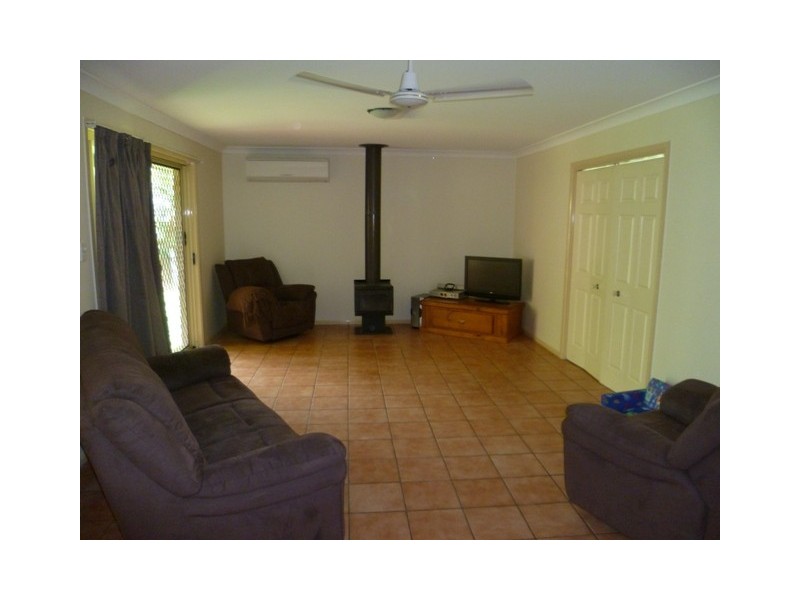 27 Falconglen Place, Ferny Grove QLD 4055