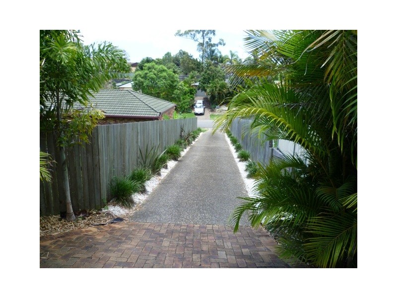 27 Falconglen Place, Ferny Grove QLD 4055