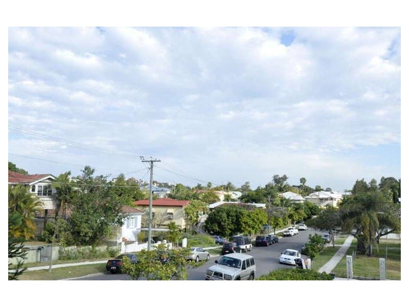 20 Brook Road, Wooloowin QLD 4030