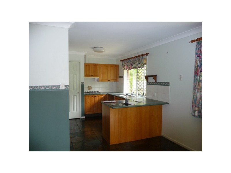 16 Arlington, Arana Hills QLD 4054