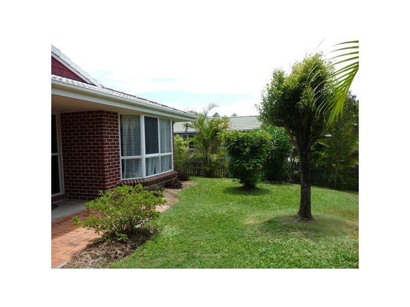 16 Arlington, Arana Hills QLD 4054