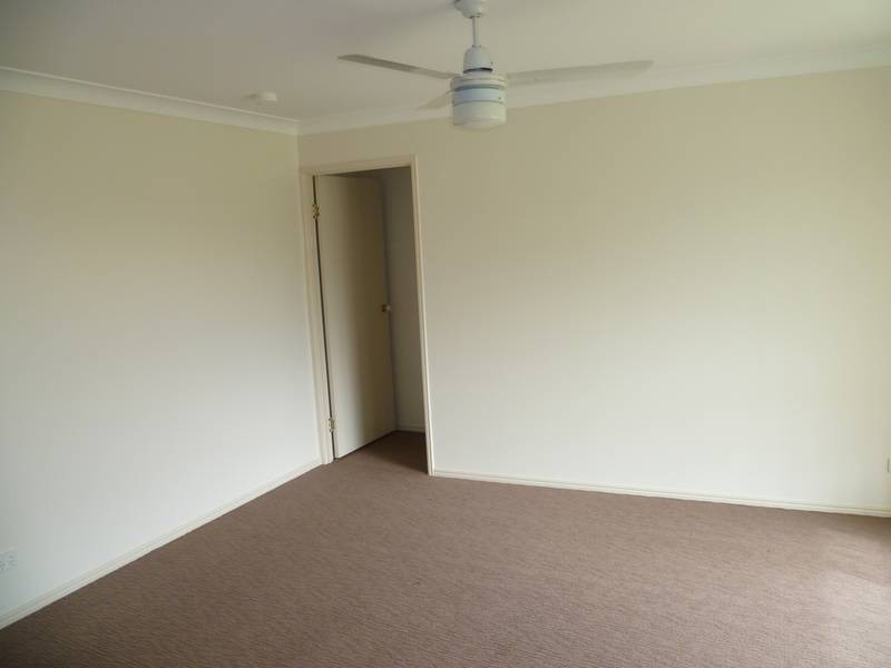 40 Hawkes Avenue, Arana Hills QLD 4054