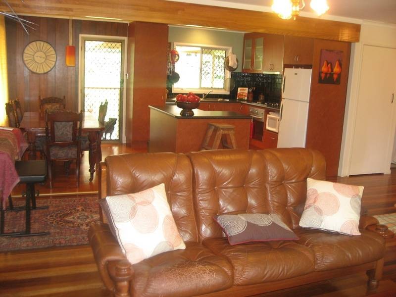 52 Tarnook Drive, Ferny Hills QLD 4055