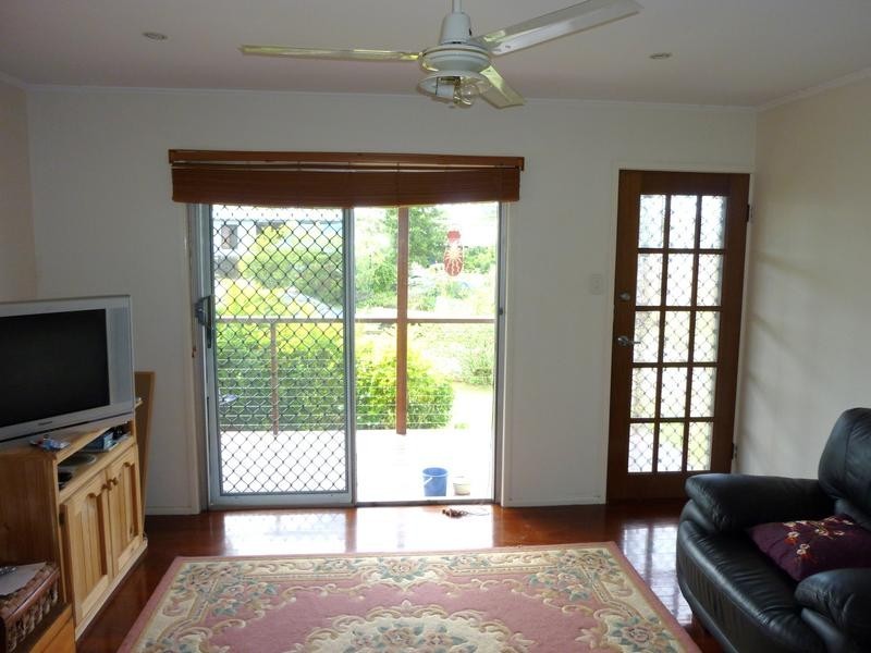 16 Mawarra Cres, Ferny Hills QLD 4055