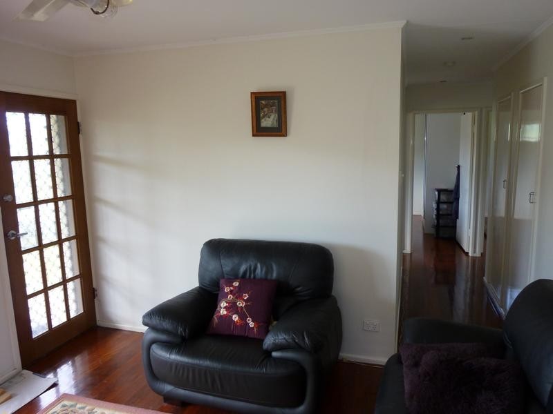 16 Mawarra Cres, Ferny Hills QLD 4055