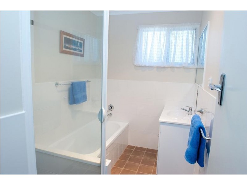 34 Bargo St, Arana Hills QLD 4054