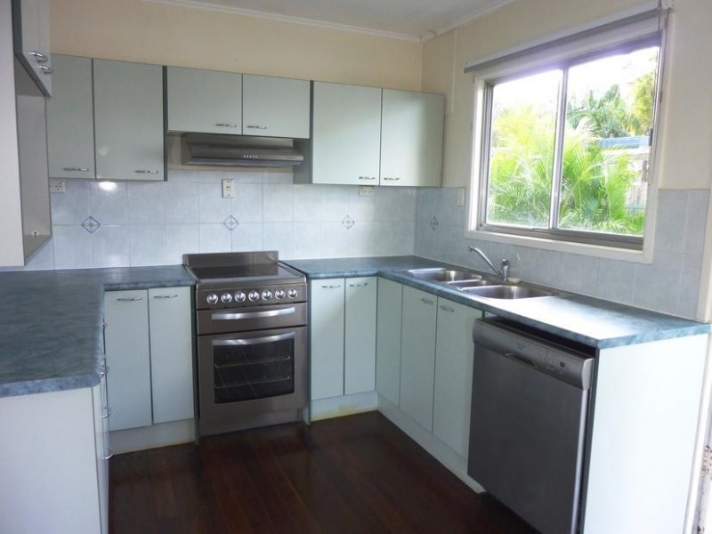 296 DAWSON PDE, Arana Hills QLD 4054