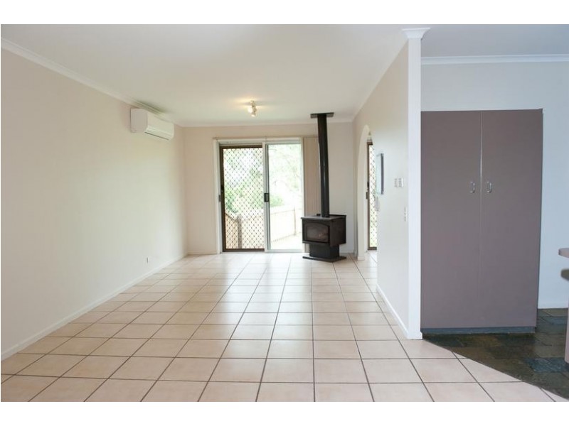 33 Tombondan Cres, Ferny Hills QLD 4055