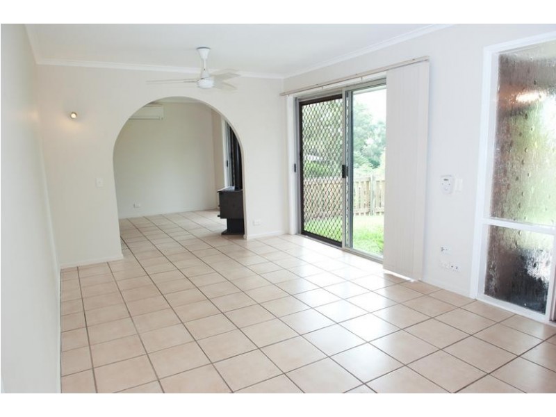 33 Tombondan Cres, Ferny Hills QLD 4055