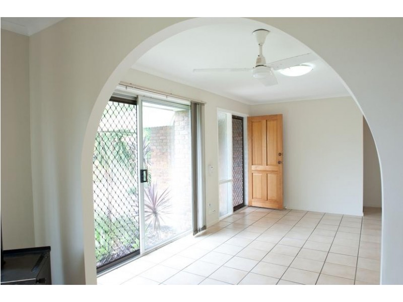 33 Tombondan Cres, Ferny Hills QLD 4055