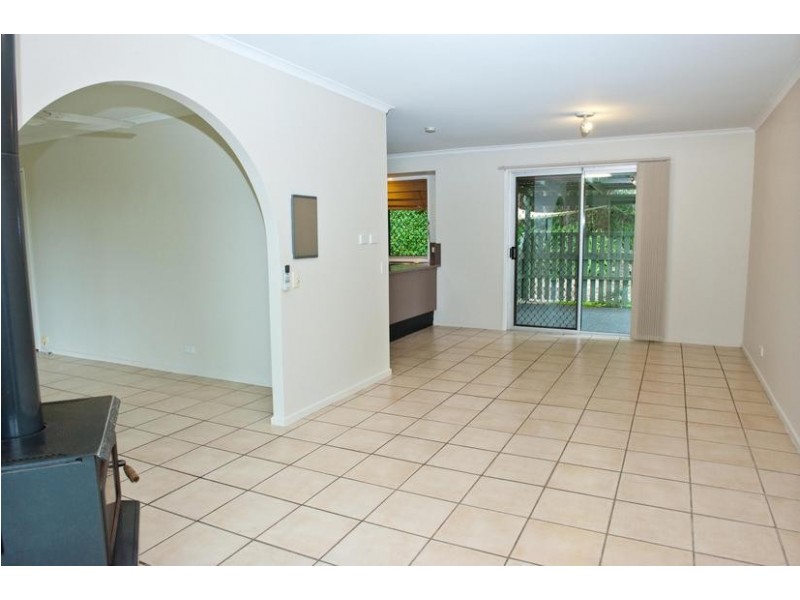 33 Tombondan Cres, Ferny Hills QLD 4055