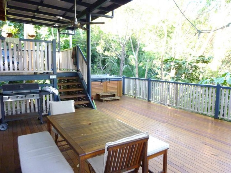 16 Park Rd, Arana Hills QLD 4054