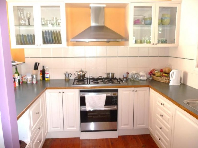 16 Park Rd, Arana Hills QLD 4054