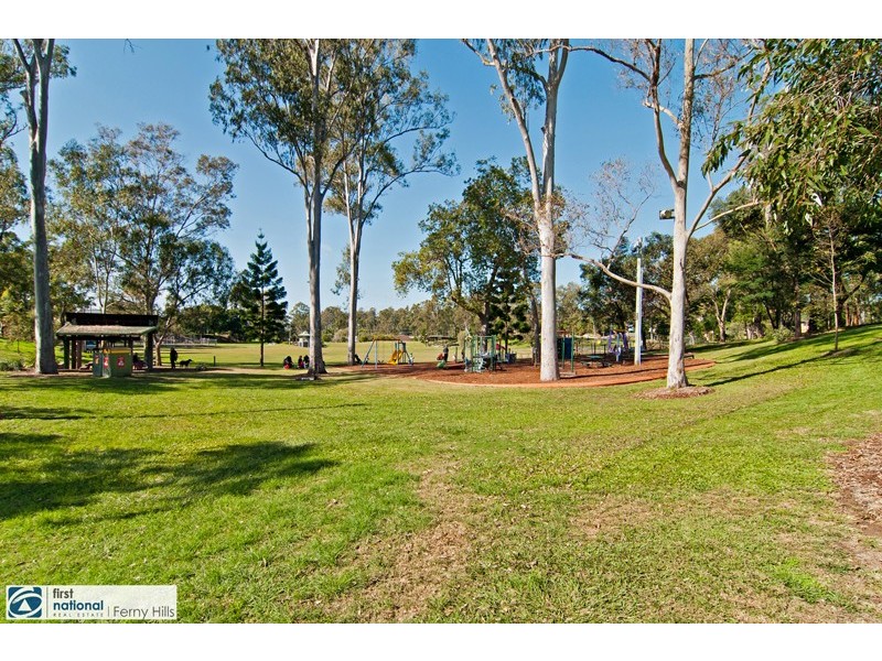 22 Amaroo Ave, Ferny Hills QLD 4055