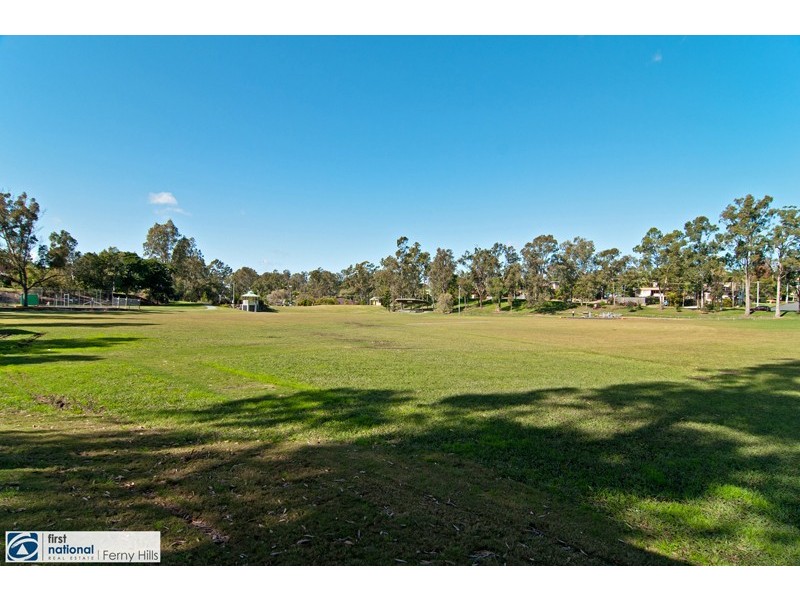 22 Amaroo Ave, Ferny Hills QLD 4055