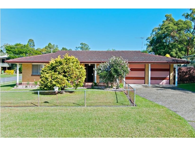 22 Amaroo Ave, Ferny Hills QLD 4055