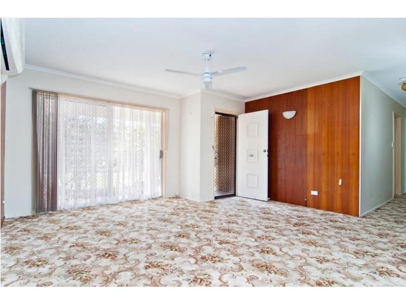 22 Amaroo Ave, Ferny Hills QLD 4055