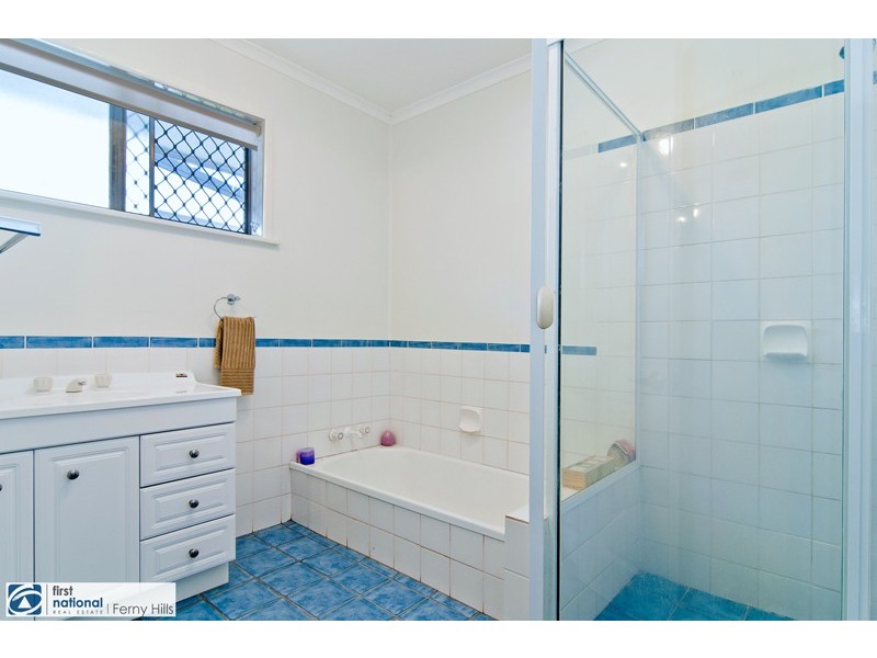 179 Patricks Rd, Ferny Hills QLD 4055