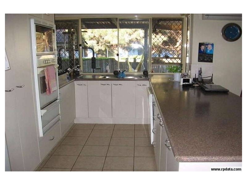 7 Delvin Court, Arana Hills QLD 4054