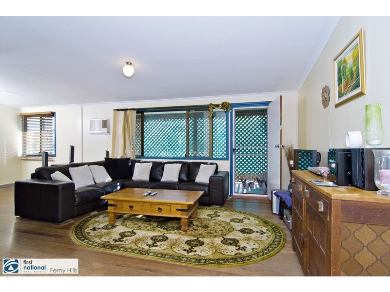 24 Alkoomi Ave, Ferny Hills QLD 4055