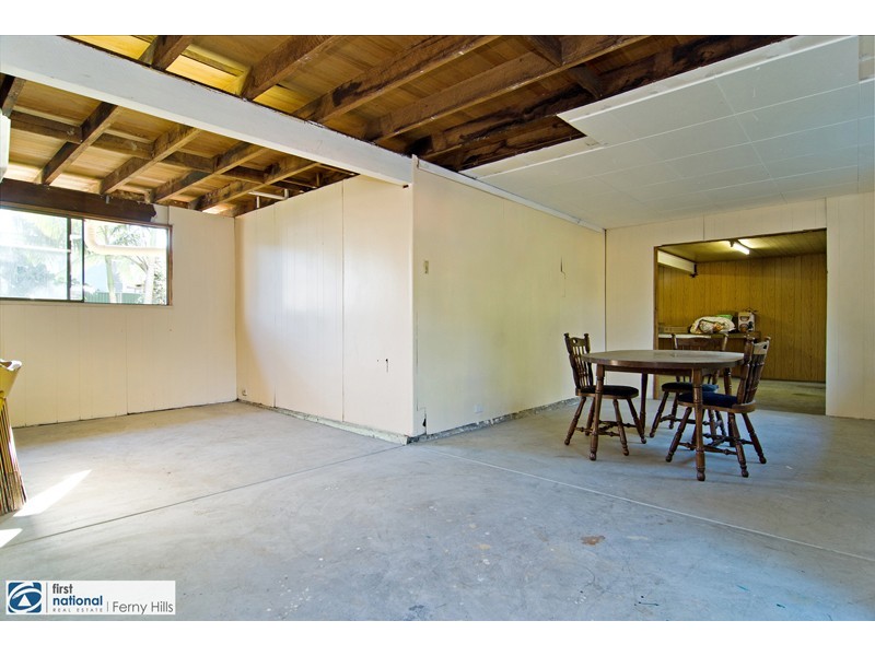 24 Alkoomi Ave, Ferny Hills QLD 4055