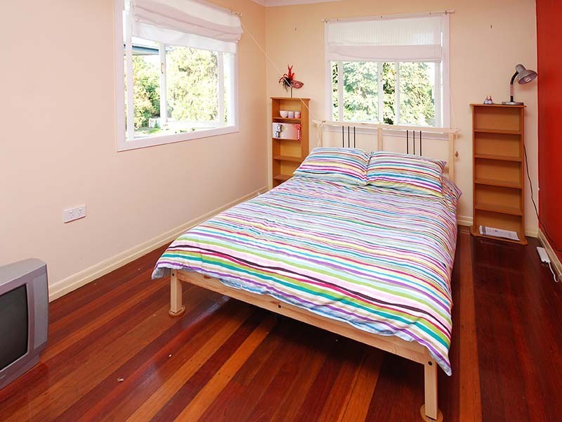 101 Farrant Street, Stafford Heights QLD 4053