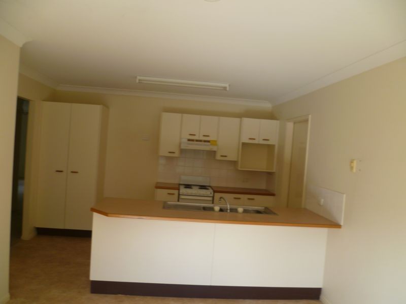 1/36 Leslie Street, Arana Hills QLD 4054